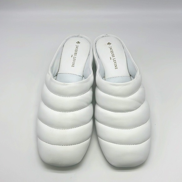 Jacques Levine - Puffy White Quilted Leather Classic Wedge Slipper Size 10.5 - Picture 1 of 13